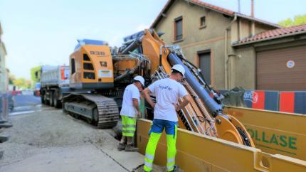 Personnels en plein travaux